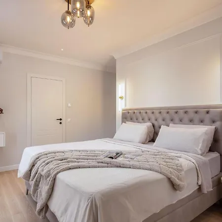 Holiday home Lovely In With Heated Swimming Pool